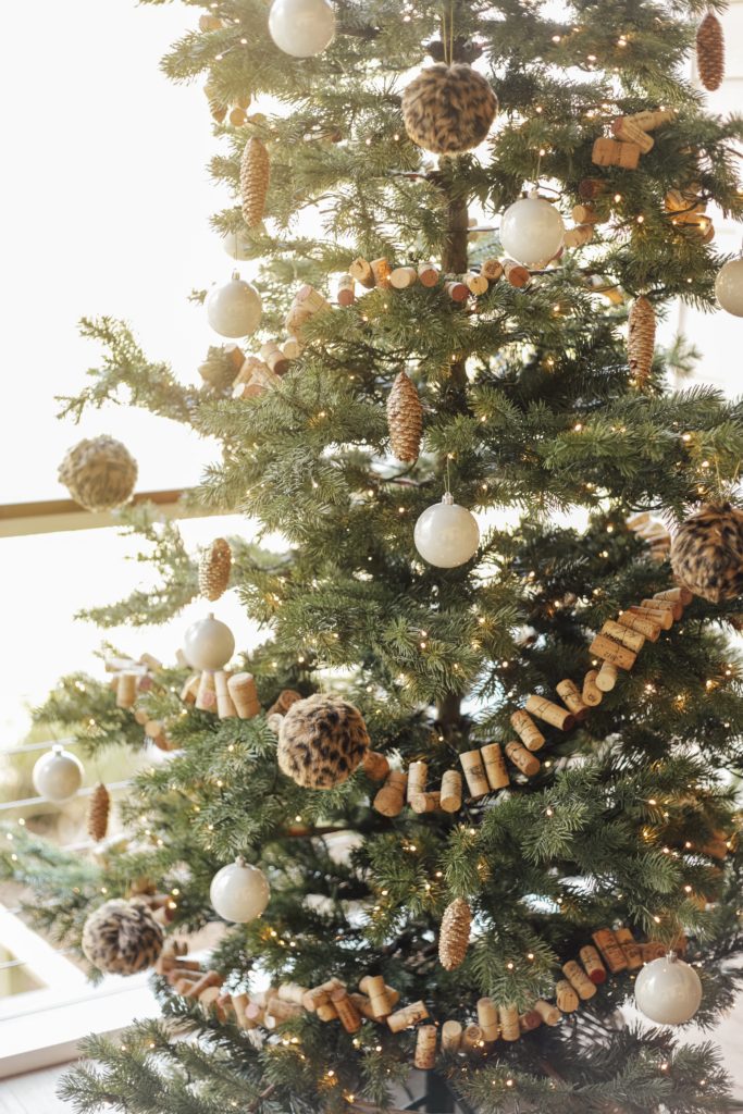 Natural, Classic, Cozy Christmas Tree